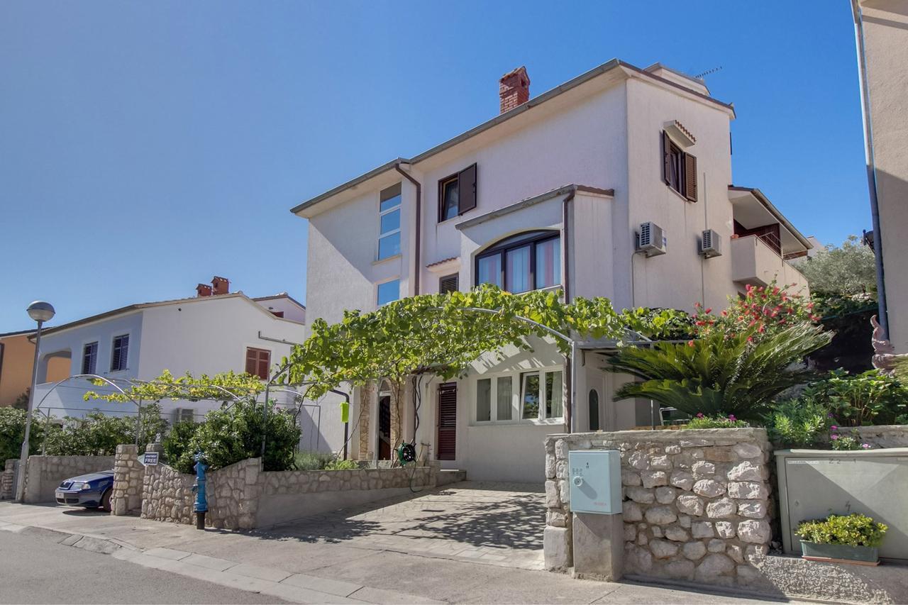 מלון מאלי לוסיניי House Prica מראה חיצוני תמונה